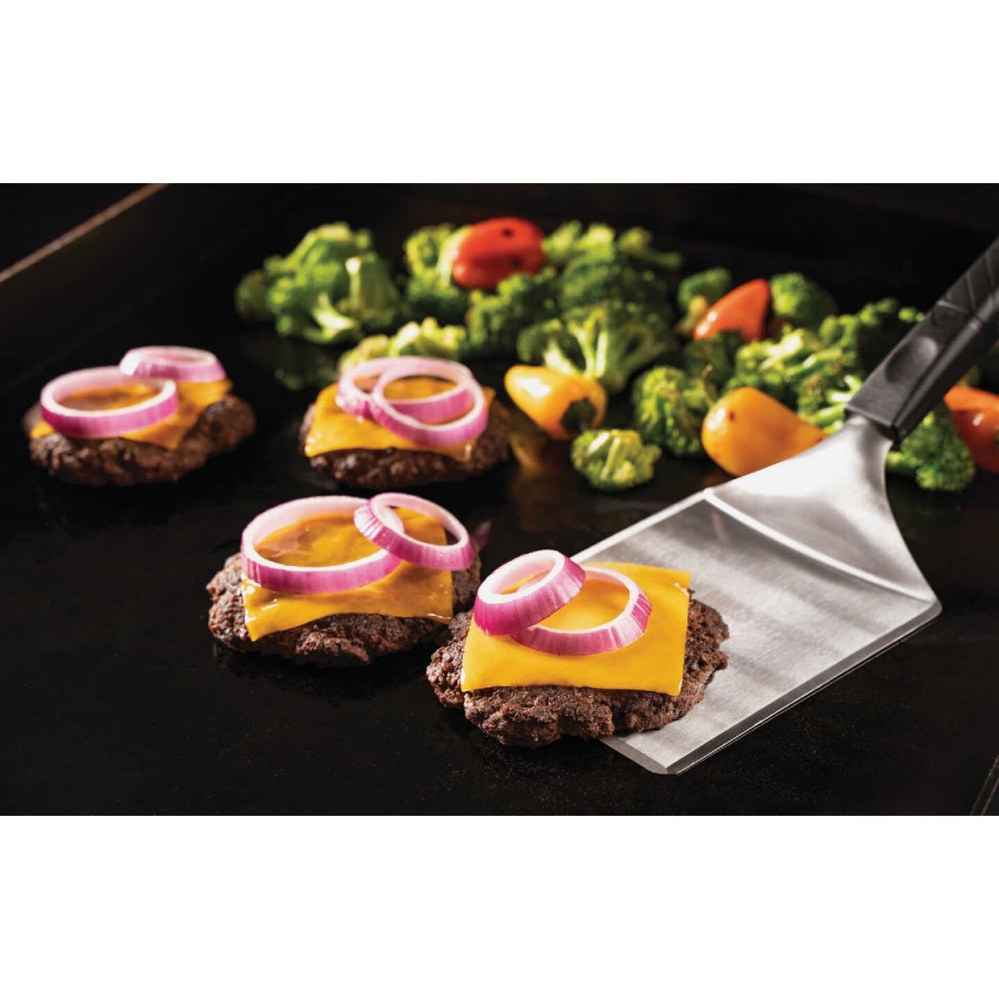 Blackstone 5462 Hamburger Kit (3 Piece) – Metal Flipper Spatula Turner, Basting Cover & Hamburger Press Patty Stainless Steel Burger Maker Set for Bacon, Steak–Griddle Accessories for Grilling, Black