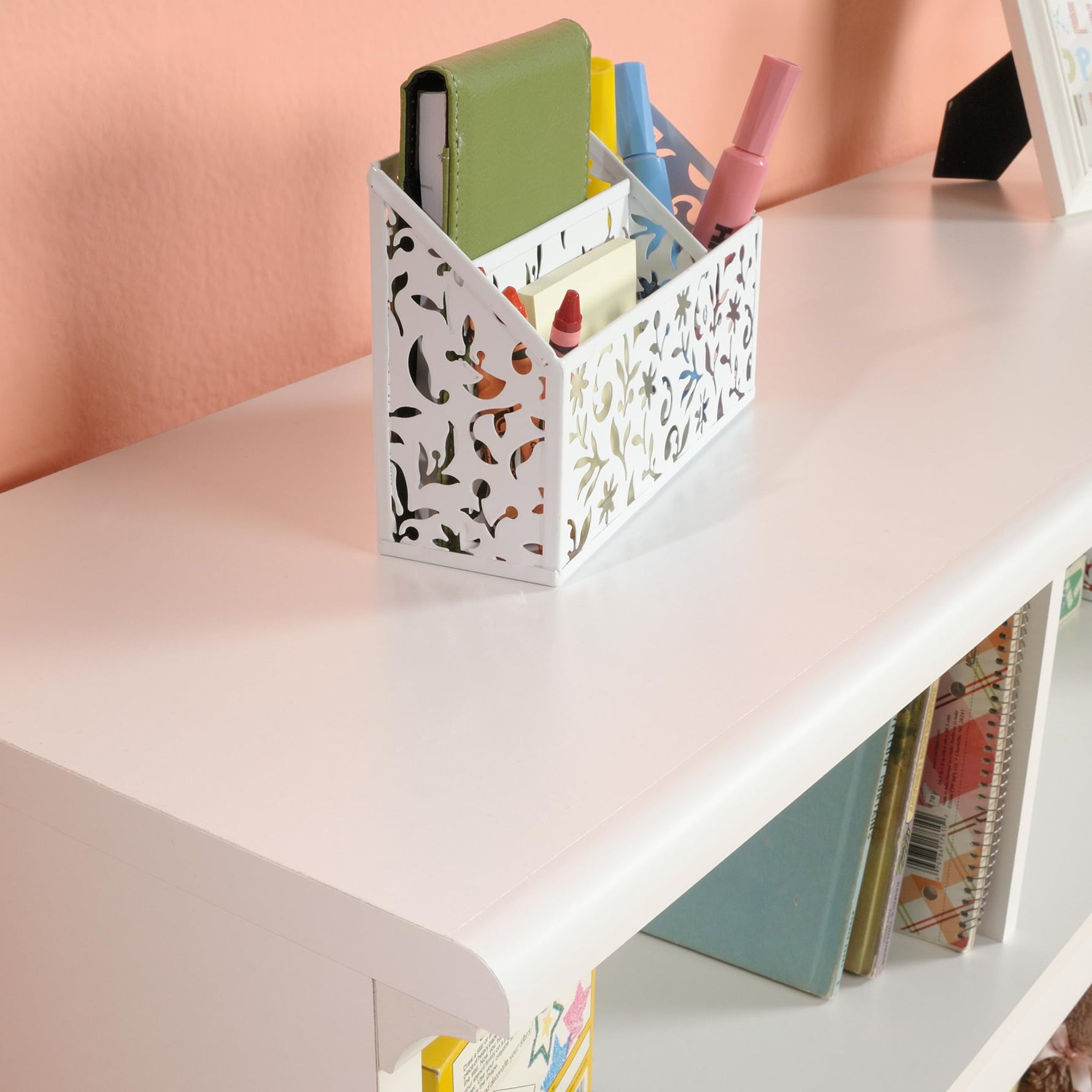 Sauder Pogo Toy Storage Chest Organizer, Kids Bookcase, Toy Box Bin for Bedroom, Living Room, in Soft White finish