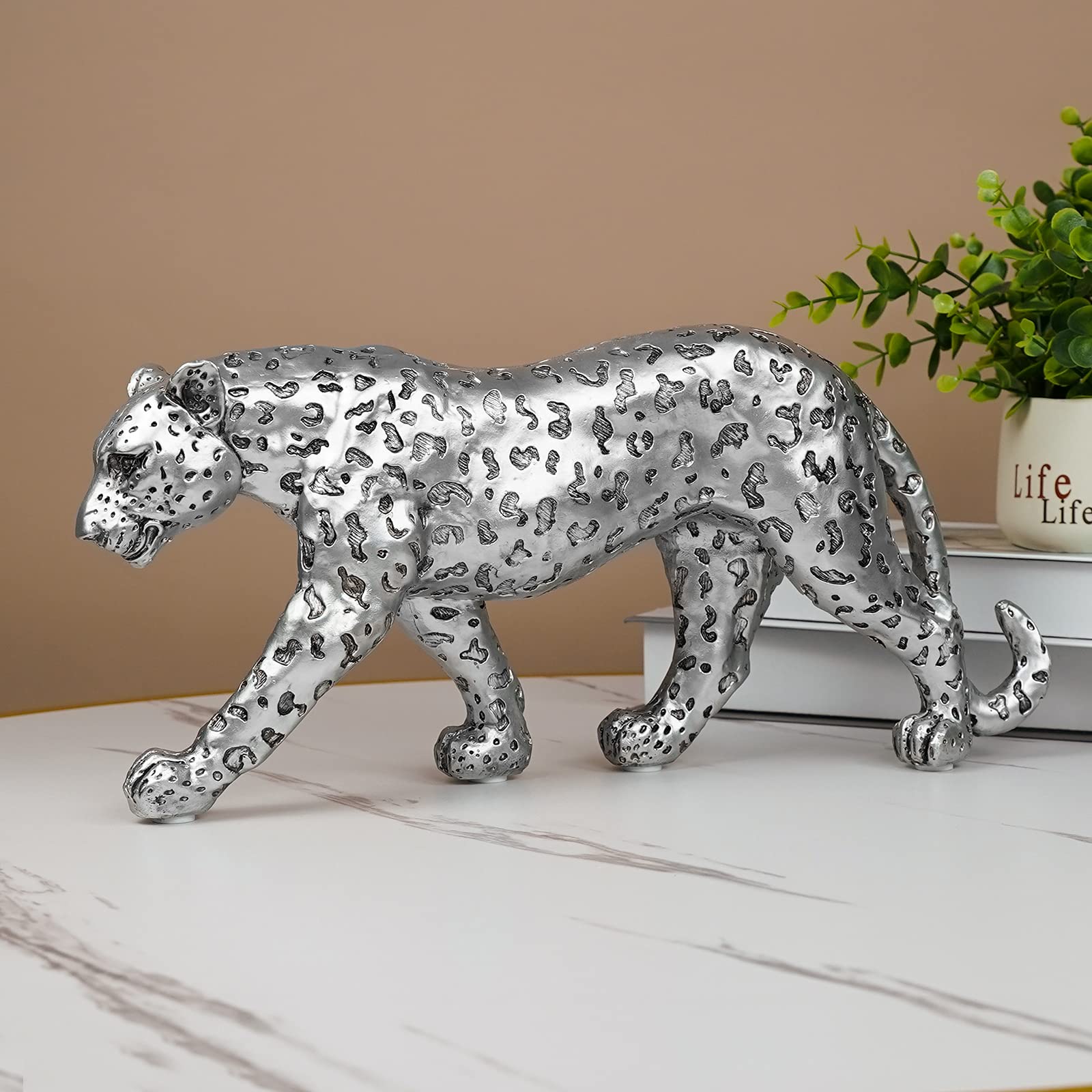 Cheetah Statue Home Decor Leopard Sculpture Resin Sitting Cheetah Figurine Desktop Table Top Ornament Decoration for Home Office-Gold Or Silver (Walking-Champagne Gold)