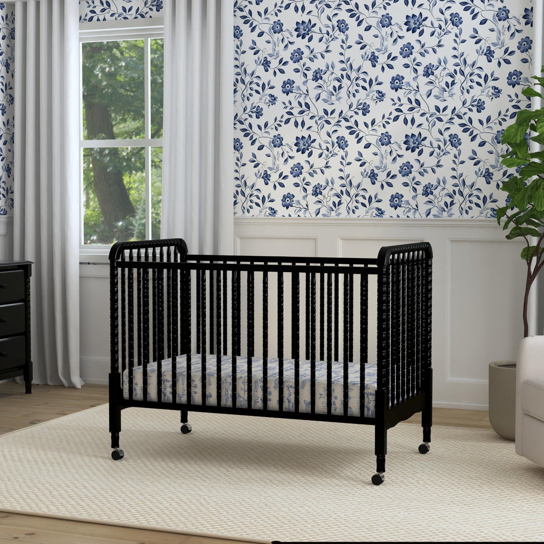 daVinci Jenny Lind 3-in-1 Baby Crib Convertible to Toddler Bed, Daybed - Easy to Assemble - GREENGUARD Gold Certified - 4 Adjustable Mattress Heights, Conversion Kit Sold Separately - White