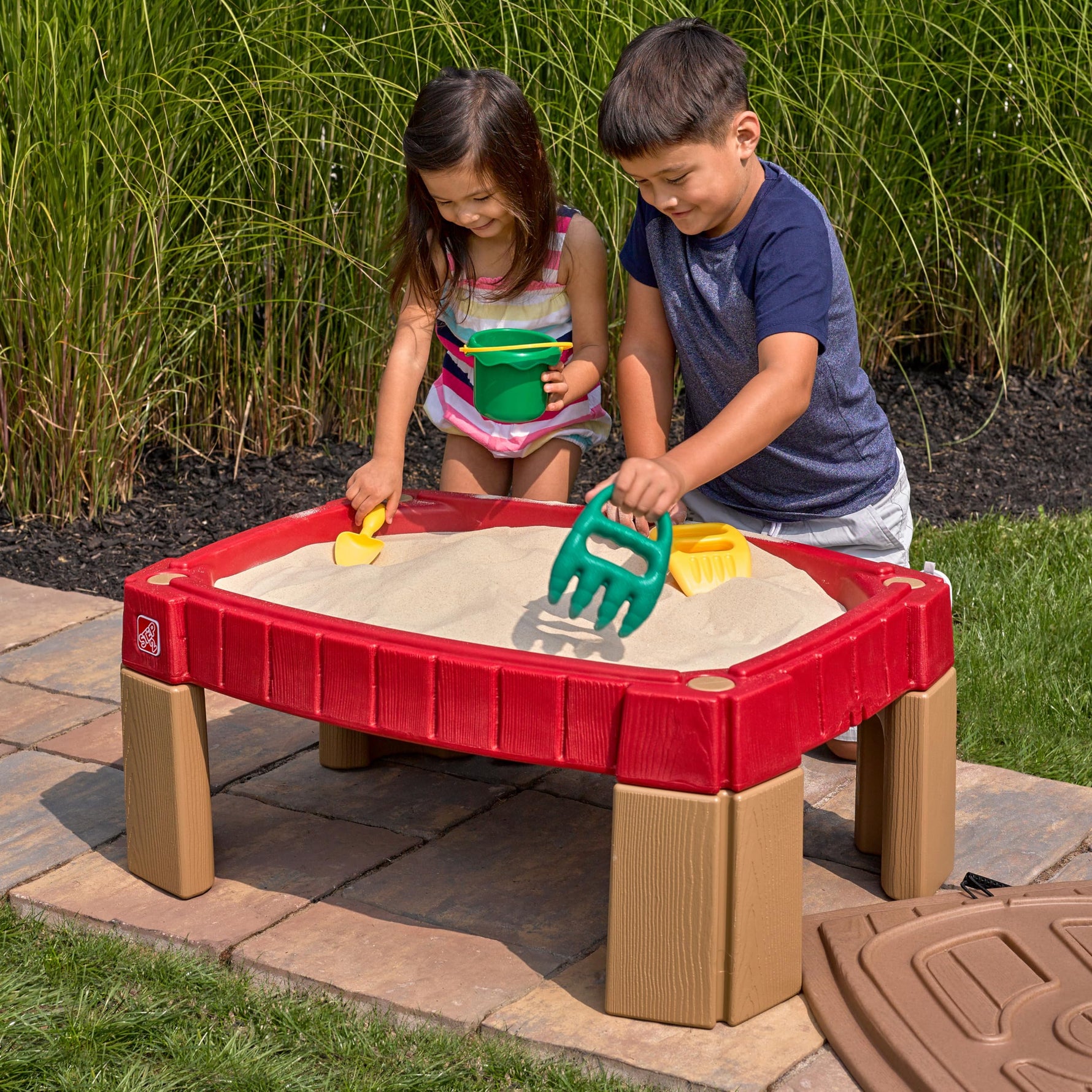 Step2 Naturally Playful Sand Table, Kids Sand Activity Sensory Table, 5 Piece Accessory Kit, Toddler Summer Outdoor Toys, 2+ Years Old