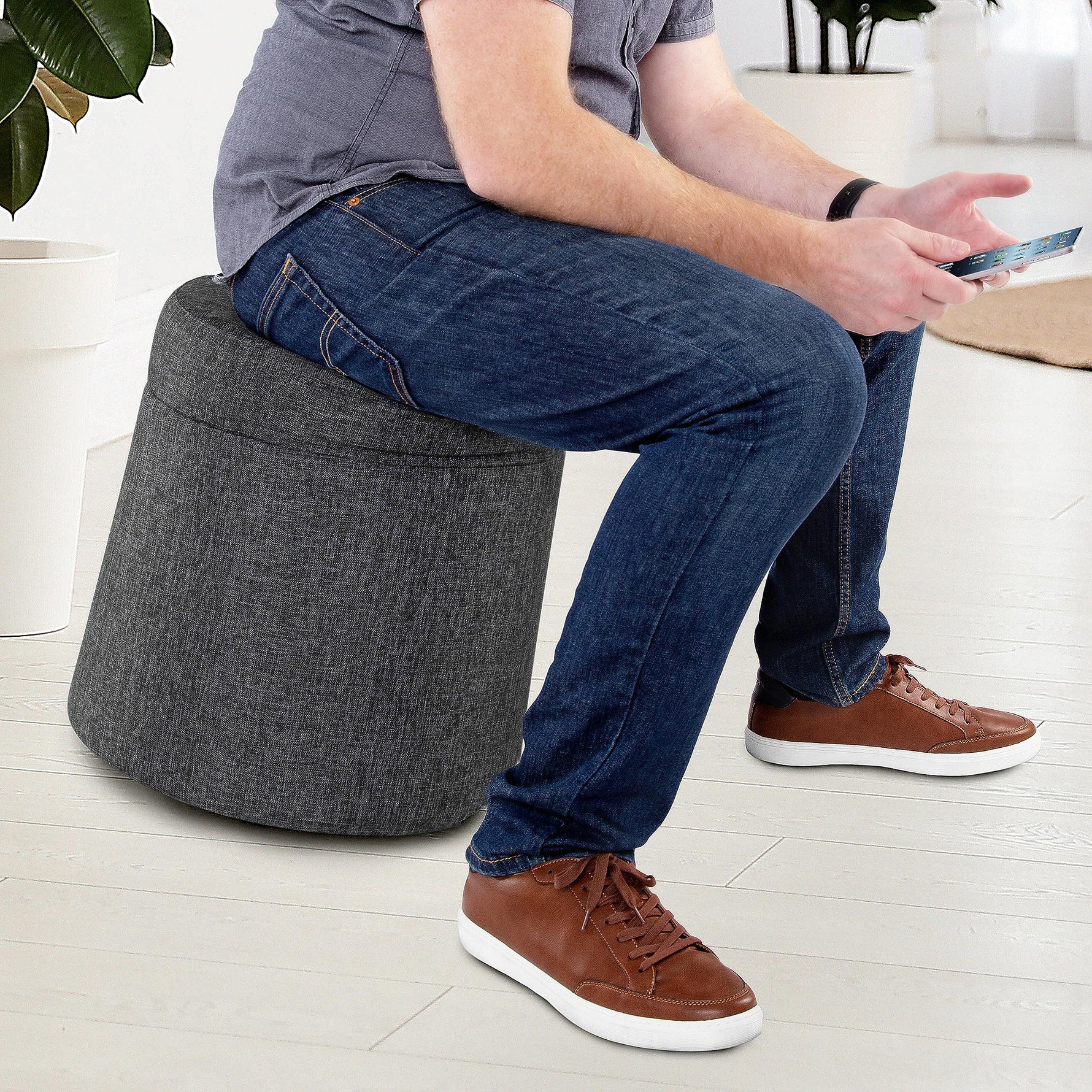 Seville Classics Cushioned Fabric Ottoman Hidden Storage Chest Footrest Chair, Padded Seat for Bedroom, Dorm, Loft, Living Room, Entryway, Hallway, Blue Velvet, 30" Bench